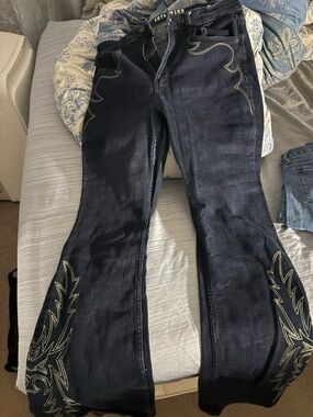 Idyllwind Dark Blue Embroidered Flared Women’s Jeans